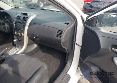 2013 Toyota Corolla S z USA, uszkodzony, nr VIN 2T1BU4EE1DC957239